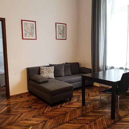 Apartment Next To The Main Square Краков Экстерьер фото