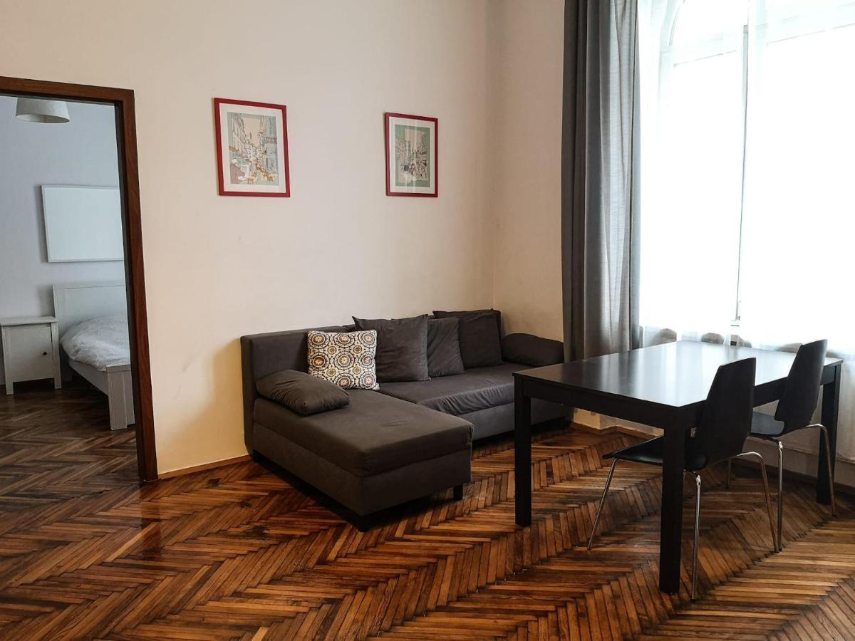 Apartment Next To The Main Square Краков Экстерьер фото